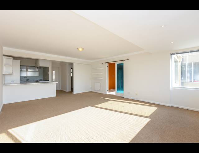 2 BEDROOM APARTMENT RENTED IN THREE ANCHOR BAY